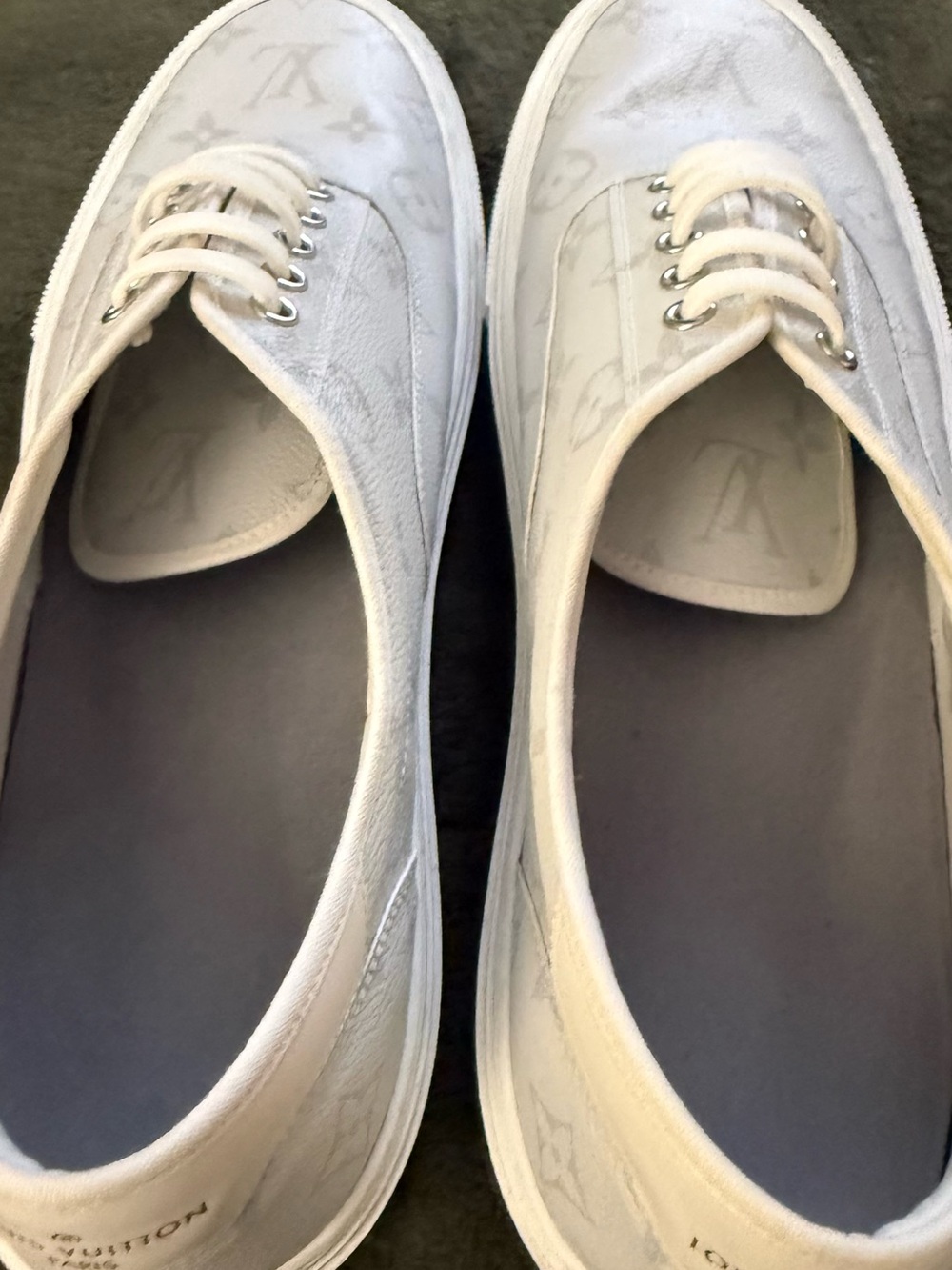 Louis Vuitton Men’s Cream Monogram Canvas Low-Top Sneakers - Picture 4 of 4